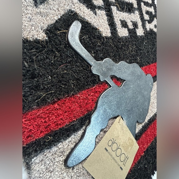 Heavy Duty Coir Doormat w/ Metallic Hockey Player - Picture 8 of 13